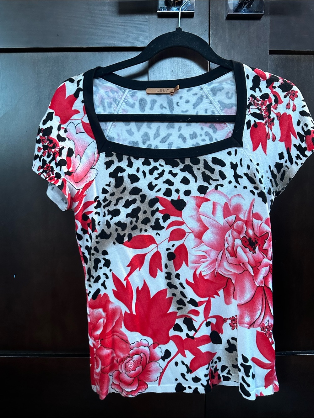 Belldini Red Floral & Leopard Scoop Neck Short Sleeve Top